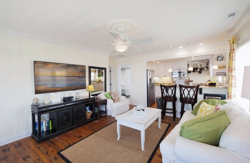 Holden Beach House | 'Lulu Rose" - Oceanfront Home w/Hot Tub, 2 Bedrooms/2 Bathrooms