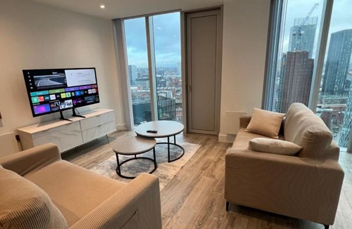 Castlefield Apartment | Lux Deansgate multi story apartment