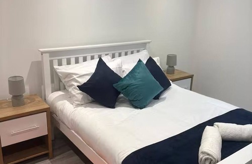 Wolverhampton Apartment | Lux Wolverhampton Stay Near Molineux Stadium