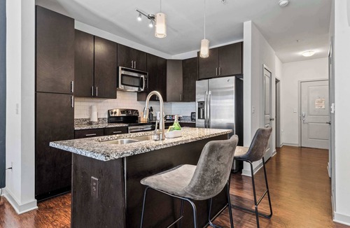 Cherry Apartment | Luxe 1BR King Suite in Midtown Charlotte!