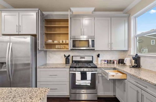 Charlotte House | Luxe 3BR Townhousein Uptown Charlotte!