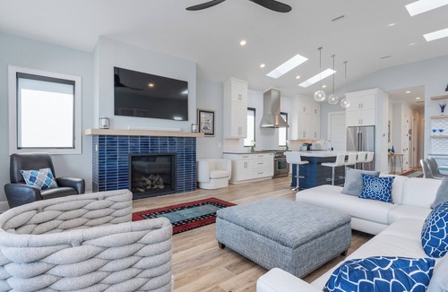 North Carolina Coast House | Luxe Blue- Oceanfront Retreat