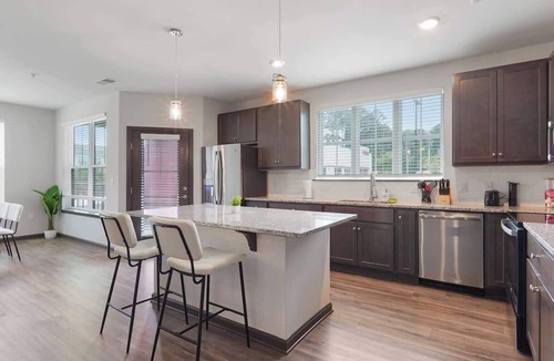 North Raleigh Apartment | Luxe King 3 Bedroom Suite in North Raleigh NC!