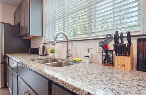 North Raleigh Apartment | Luxe King 3 Bedroom Suite North Raleigh!