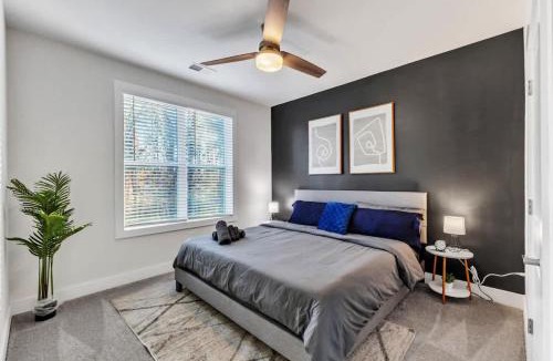 Hayes Apartment | Luxe King 3BR Suite to Downtown Durham
