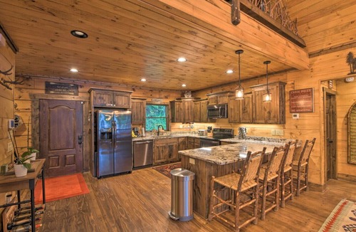 Topton Cabin | Luxe Lakefront Lodge w Dock, Hot Tub & Game Room