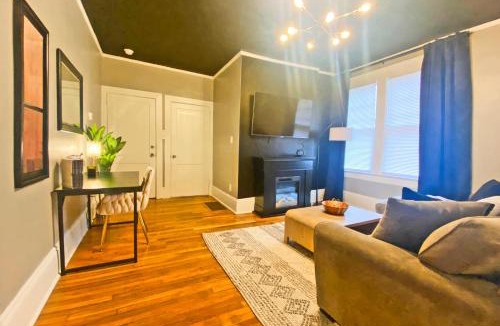 Southwest Raleigh Apartment | Luxe retreat in downtown Raleigh
