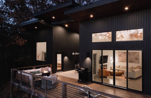 Weaverville House | Luxe Retreats Heated Pool + Hot Tubs