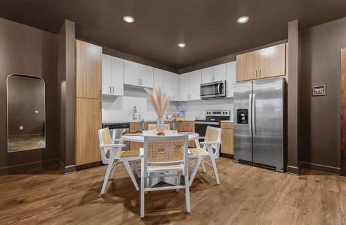 Eighth Avenue Apartment | Luxe stay in Downtown Nashville, walkable to Broadway-The Velvet Rodeo