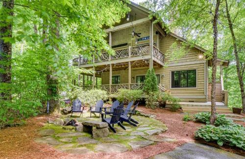 Cullowhee House | Luxe Trillium Home with Fire Pit, 5 Mi to Cashiers