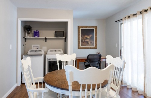 Westover House | Luxurious 3BR House near Fort Bragg