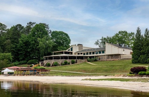 Lake Lure Condo | Luxurious Club Wyndham Resort at Fairfield Mountains, 2 Bedroom Deluxe Suite