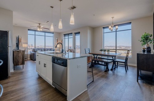 Rolling Mill Hill Condo | Luxurious Downtown High floor Corner-2bd2bth-#420- Parking included