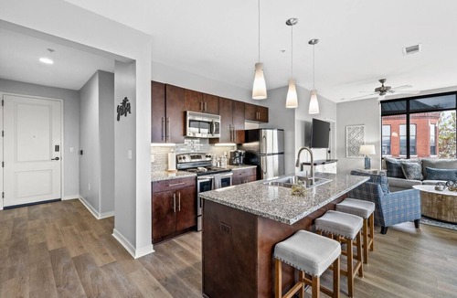 Rolling Mill Hill Condo | Luxurious Downtown High floor Corner-2bd2bth-#420- Parking included