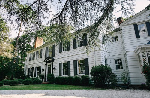 Pinehurst House | Luxurious Historic Villa - 8300ft², 7 bedrooms, 7.5 bath, on 2 acres in Village