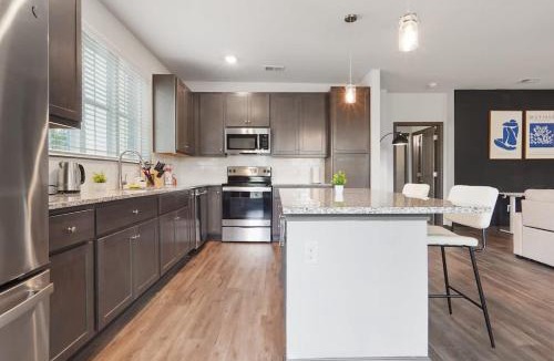 North Raleigh Apartment | Luxurious King 3BR Suitein North Raleigh!