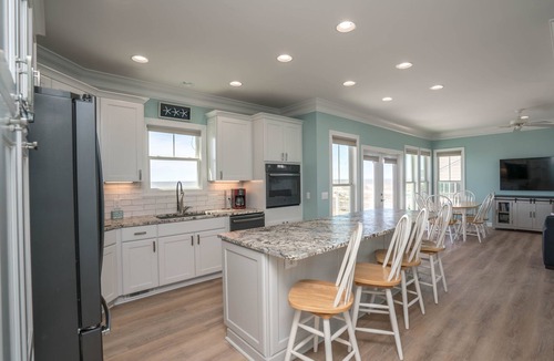Tranquil Harbour House | Luxurious oceanfront located in OKI's Paradise Shores - Blue Bayou