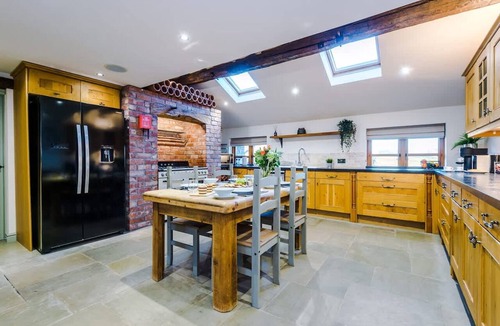 Meathop Apartment | Luxurious Private Home w Hot Tub Log Burner