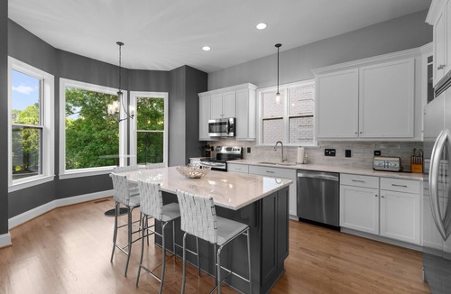 Mooresville House | Luxurious & Private Lake Front Home! Renovated! Close to shopping & restaurants