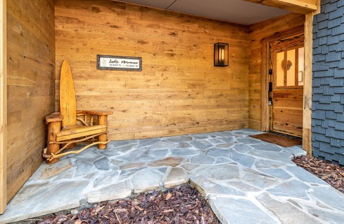 Mayhew House | Luxurious Urban Farmhouse on Lake Norman w Optional Guest House and Boat Rental