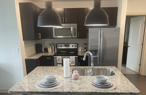 Charlotte Center City Condo | Luxury 1br HIGHRISE w/ a balcony & uptown view