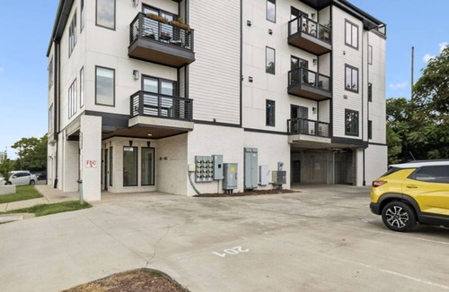 Inglewood Condo | Luxury 2B Nashville Condo with rooftop