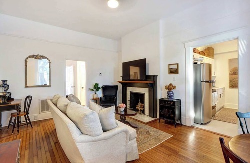 Thomas Square Apartment | Luxury 2BR/1BA in a Restored 1920s Savannah Home