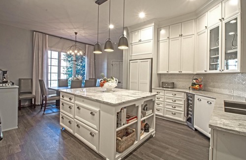 Asheville House | Luxury 3 Kng, 1 Qn, 4.5 Bth, Gourmet Kitchen, Pavilion w/Fireplace, Pond