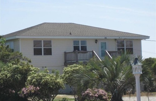Topsail Beach House | Luxury 4 Bedroom Oceanfront Home w/Teenage Great Room