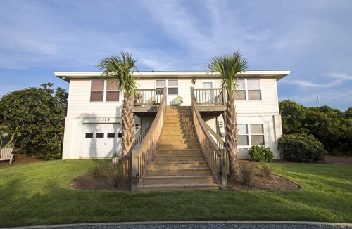 Topsail Beach House | Luxury 4 Bedroom Oceanfront Home w/Teenage Great Room