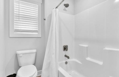 Wilmington Beach House | Luxury 5BR- Heated Pool FREE for Sept-Oct
