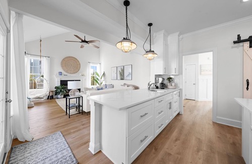 Wilmington House | Luxury 5BR Sleeps 14 Pool Hot Tub 2mi to Beach