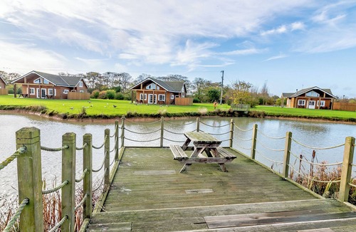 Hornsea Ski Chalet | Luxury and contemporary retreat with a spacious open plan kitchen/lounge area.