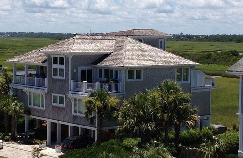 Shell Island House | Luxury Beach House ~ Steps to the Ocean with Stunning Sound Views