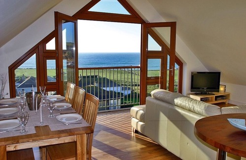 Praa Sands Apartment | Luxury Beachside Penthouse with Stunning Sea Views