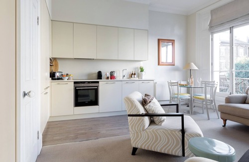 South Kensington Apartment | Luxury | Bright & Quiet Flat | Chelsea | Earls Court | Fulham Road