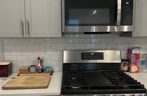Pittsboro Condo | Luxury Charming 2-bedroom townhome with WiFi and AC in Pleasant Pittsboro
