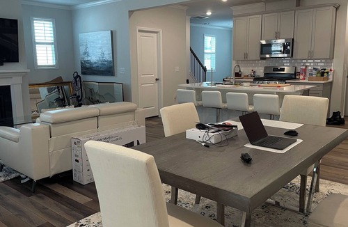 Pittsboro Condo | Luxury Charming 2-bedroom townhome with WiFi and AC in Pleasant Pittsboro