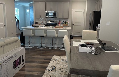 Pittsboro Condo | Luxury Charming 2-bedroom townhome with WiFi and AC in Pleasant Pittsboro