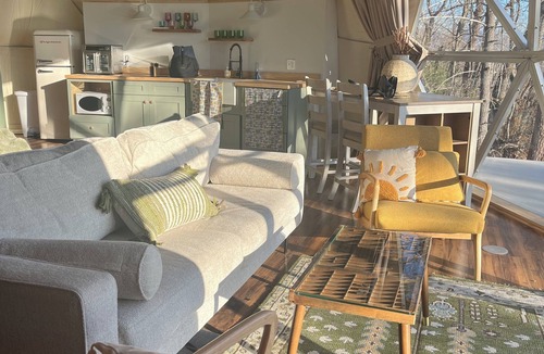 Hays House | Luxury dome - hot tub-star glazing romantic getaway