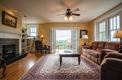 Hendersonville Condo | Luxury Downtown Penthouse-Mt. Views & Free Parking