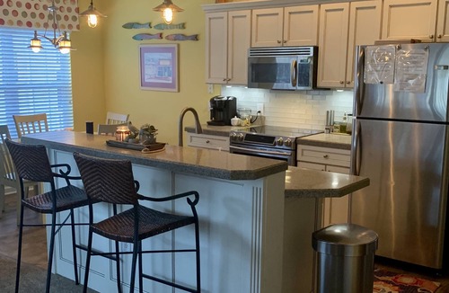 Wilmington Condo | Luxury Fairway Condo Overlooking Two Fairways : Near Beaches -