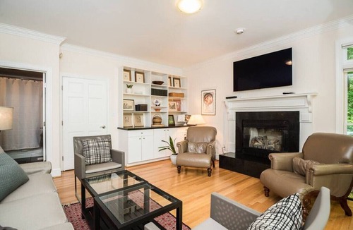 Chapel Hill House | Luxury Home-Walk to Franklin St