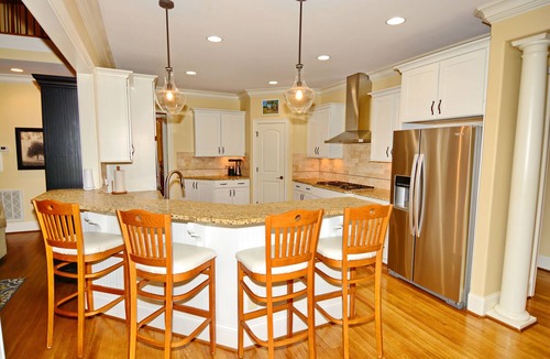 Summerfield House | Luxury Home with Office and Man Cave-Ideal for Families, Couples & Market Guests
