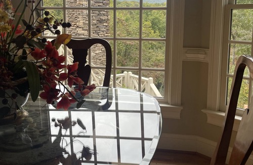 Pinnacle House | Luxury home within eyeshot of the infamous Pilot Mtn.