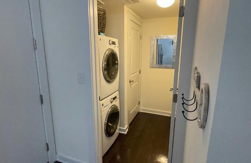 Charlotte Apartment | Luxury KING BED Oasis in Southend Charlotte- 3 miles from Uptown!
