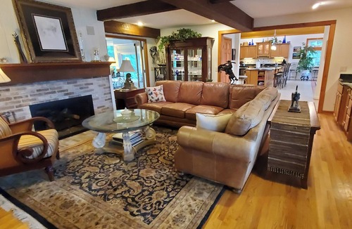 Mill Spring House | Luxury Living in Horse Country -