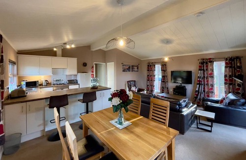 Molleston Cabin | Luxury lodge situated on a tranquil holiday park