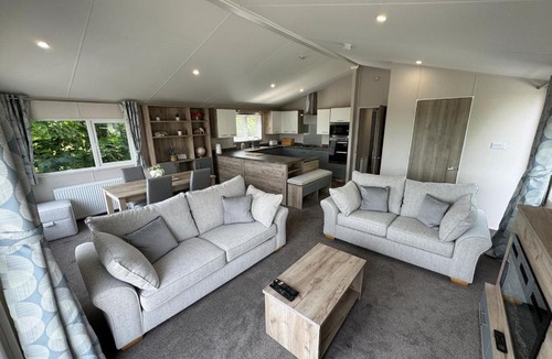 Tyn-y-Gongl House | Luxury lodge within walking distance of Benllech