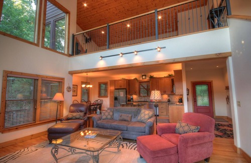 Seven Devils Cabin | Luxury Log Cabin with Breathtaking Views